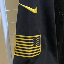 Carregar imagem no visualizador da galeria, Jersey Nike Kansas City Chiefs - Black Gold Edition - GOAT STORE