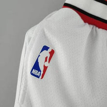 Carregar imagem no visualizador da galeria, Short NBA Chicago Bulls White - GOAT STORE