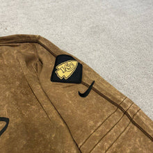 Carregar imagem no visualizador da galeria, Moletom Kansas City Chiefs Salute To Service - GOAT STORE