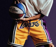 Carregar imagem no visualizador da galeria, Short NBA Lakers Retrô - GOAT STORE
