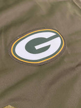 Carregar imagem no visualizador da galeria, Jersey Green Bay Packers Salute To Service 2021 - GOAT STORE