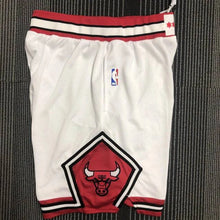 Carregar imagem no visualizador da galeria, Short NBA Chicago Bulls White - GOAT STORE