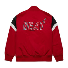 Carregar imagem no visualizador da galeria, Jaqueta Vintage Miami Heat - GOAT STORE