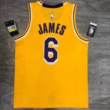 Carregar imagem no visualizador da galeria, Jersey Los Angeles Lakers Icon Edition 20/21 - GOAT STORE
