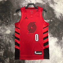 Carregar imagem no visualizador da galeria, Jersey Portland Trail Blazers Statement Edition 22/23 - GOAT STORE
