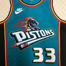Carregar imagem no visualizador da galeria, Jersey Detroit Pistons Classic Edition 22/23 - GOAT STORE
