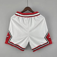 Carregar imagem no visualizador da galeria, Short NBA Chicago Bulls White - GOAT STORE
