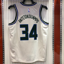 Carregar imagem no visualizador da galeria, Jersey Milwaukee Bucks City Edition 19/20 - GOAT STORE
