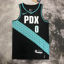 Carregar imagem no visualizador da galeria, Jersey Portland Trail Blazers City Edition 22/23 - GOAT STORE
