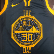 Carregar imagem no visualizador da galeria, Jersey Golden State Warrios City Edition 18/19 - GOAT STORE
