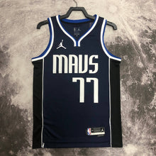 Carregar imagem no visualizador da galeria, Jersey Dallas Mavericks Statement Edition 22/23 - GOAT STORE
