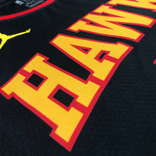 Carregar imagem no visualizador da galeria, Jersey Atlanta Hawks Statement Edition 22/23 - GOAT STORE
