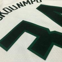 Carregar imagem no visualizador da galeria, Jersey Milwaukee Bucks City Edition Diamante 75th - GOAT STORE

