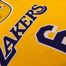 Carregar imagem no visualizador da galeria, Jersey Los Angeles Lakers Icon Edition 20/21 - GOAT STORE
