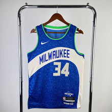 Carregar imagem no visualizador da galeria, Jersey Milwaukee Bucks City Edition 23/24 - GOAT STORE
