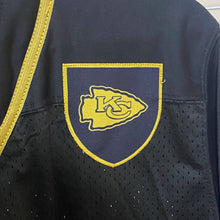 Carregar imagem no visualizador da galeria, Jersey Nike Kansas City Chiefs - Black Gold Edition - GOAT STORE
