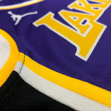 Carregar imagem no visualizador da galeria, Jersey Los Angeles Lakers Statement Edition - GOAT STORE
