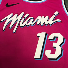 Carregar imagem no visualizador da galeria, Miami Heat Sunset Vice Earned Edition 18/19 - GOAT STORE
