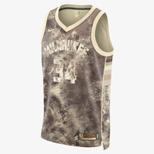 Carregar imagem no visualizador da galeria, Jersey Milwaukee Bucks 23/24 Select Series - Giannis Antetokounmpo - GOAT STORE

