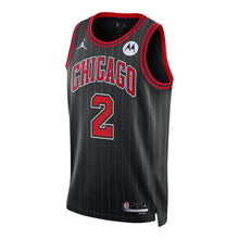 Carregar imagem no visualizador da galeria, Regata Chicago Bulls Nike Statement Jordan Preta
