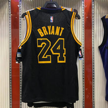 Carregar imagem no visualizador da galeria, Jersey Los Angeles Lakers Black Mamba - GOAT STORE
