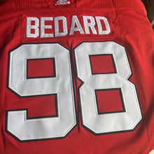 Carregar imagem no visualizador da galeria, Jersey Chicago Blackhawks Player Jersey Red - Connor Bedard - GOAT STORE
