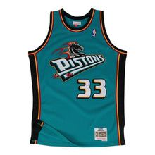 Carregar imagem no visualizador da galeria, Jersey Detroit Pistons 98&#39; Classic - Grant Hill - GOAT STORE
