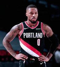 Carregar imagem no visualizador da galeria, Jersey Portland Trail Blazers Icon Edition - Damian Lillard - GOAT STORE
