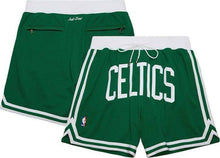 Carregar imagem no visualizador da galeria, Short NBA Boston Celtics Retrô - GOAT STORE
