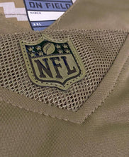 Carregar imagem no visualizador da galeria, Jersey Green Bay Packers Salute To Service 2021 - GOAT STORE
