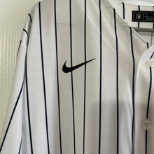 Carregar imagem no visualizador da galeria, Jersey New York Yankees Nike White - GOAT STORE
