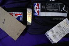 Carregar imagem no visualizador da galeria, Jersey Sacramento Kings Statement Edition 23/24 - GOAT STORE

