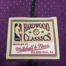 Carregar imagem no visualizador da galeria, Cropped McGrady Mitchell and Ness Mitchell &amp; Ness - GOAT STORE
