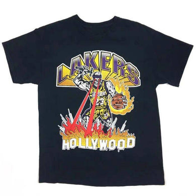Camiseta Nba x Warren Lotas Lakers Burning Hollywood - GOAT STORE