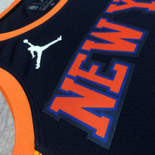 Carregar imagem no visualizador da galeria, Jersey New York Knicks Statament Edition 22/23 - GOAT STORE
