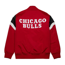 Carregar imagem no visualizador da galeria, Jaqueta Vintage Chicago Bulls - GOAT STORE
