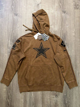 Carregar imagem no visualizador da galeria, Moletom Dallas Cowboys Salute to Service - GOAT STORE
