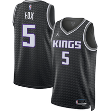 Carregar imagem no visualizador da galeria, Jersey Sacramento Kings Statement Edition 22/23 - GOAT STORE
